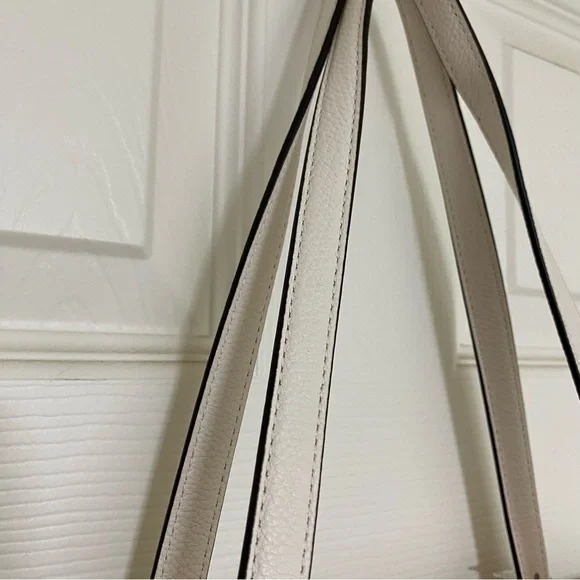 $325 NEW! COACH Luxe Pebbled Leather Medium Taylor Tote in Chalk